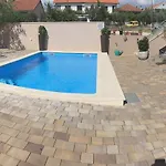 Διαμέρισμα Nika & Karla *